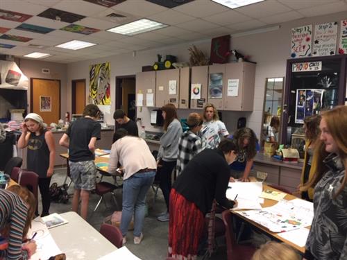 Art II class gives feedback to classmates 